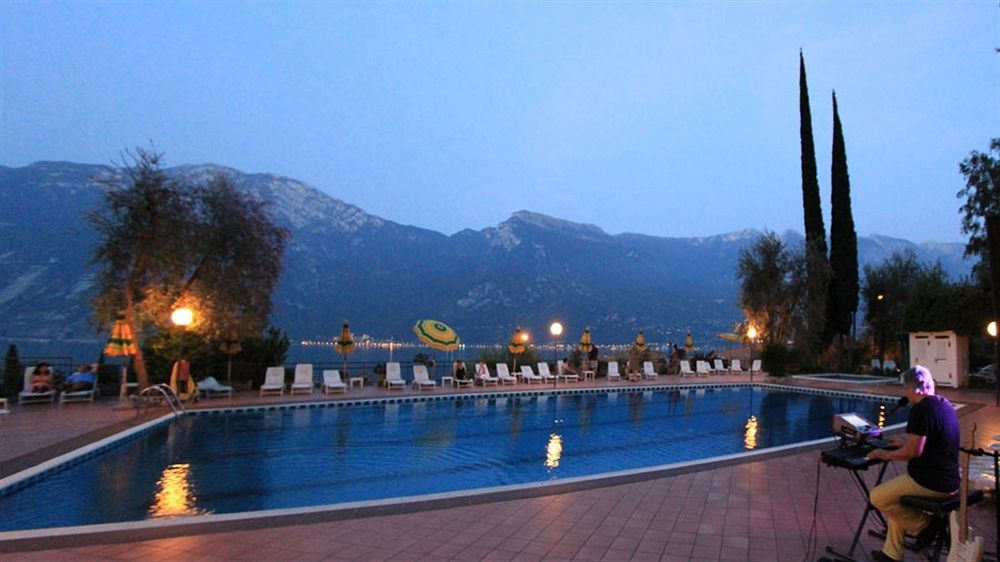 Aria Life Hotel Limone sul Garda Buitenkant foto